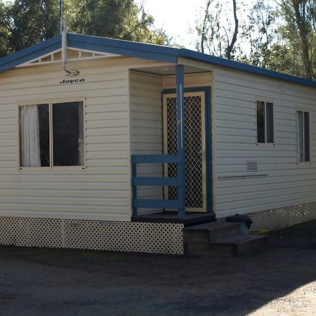 Cowra Holiday Park Bagian luar foto