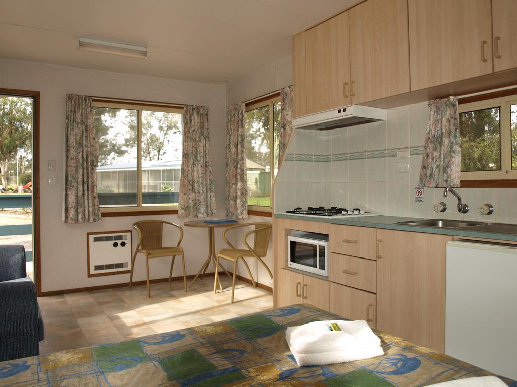 Cowra Holiday Park Ruang foto