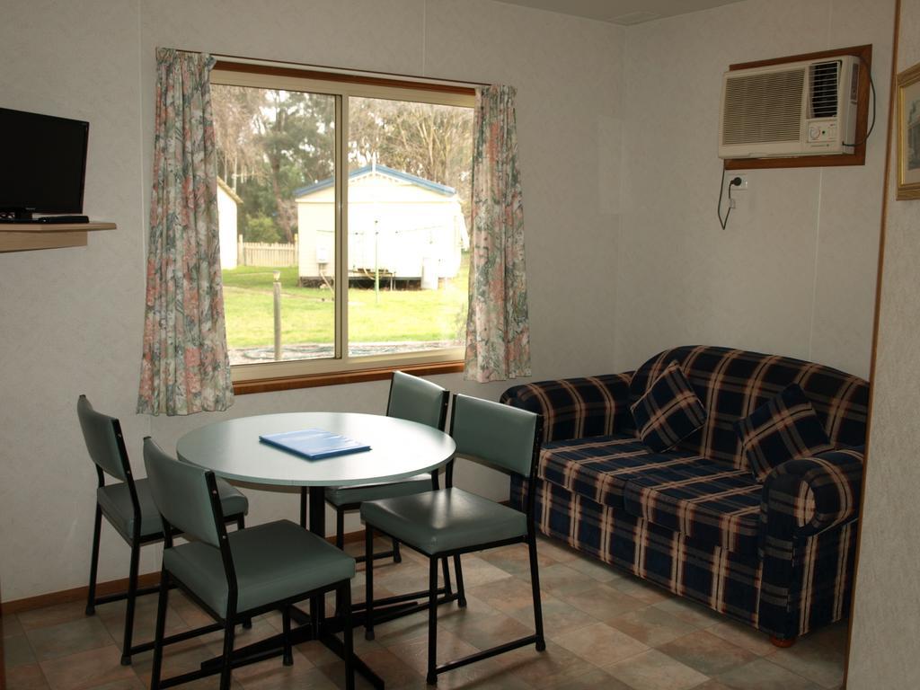 Cowra Holiday Park Ruang foto