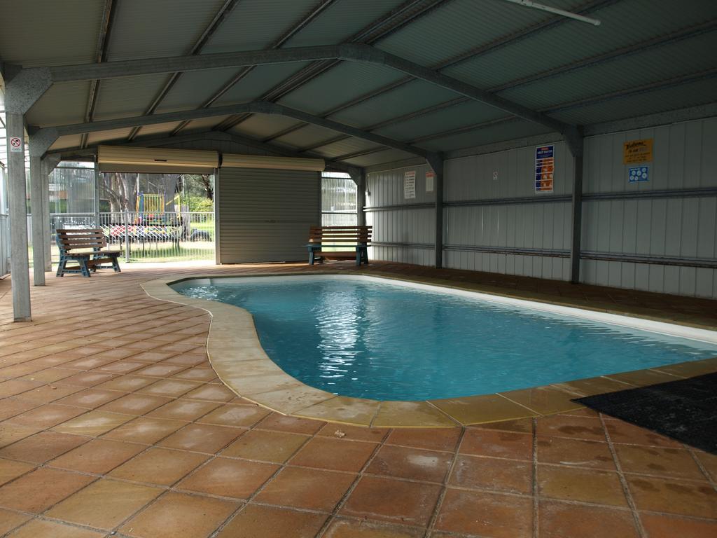 Cowra Holiday Park Bagian luar foto