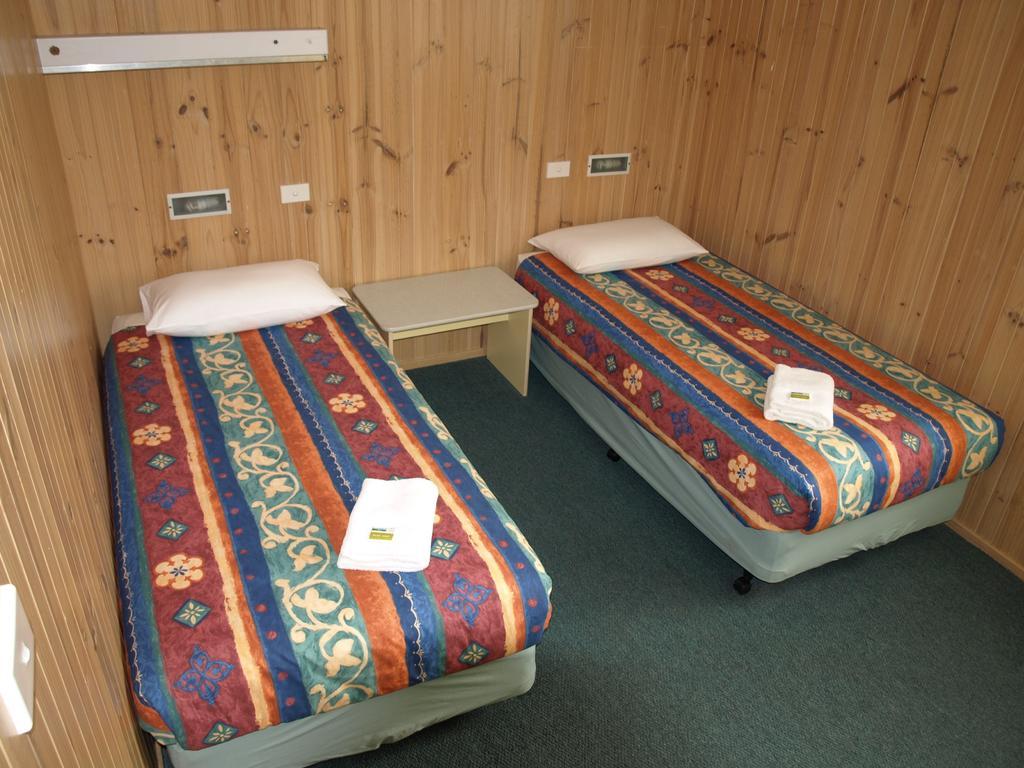Cowra Holiday Park Bagian luar foto